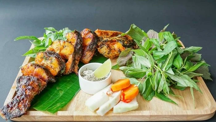 Lẩu cá lăng măng chua