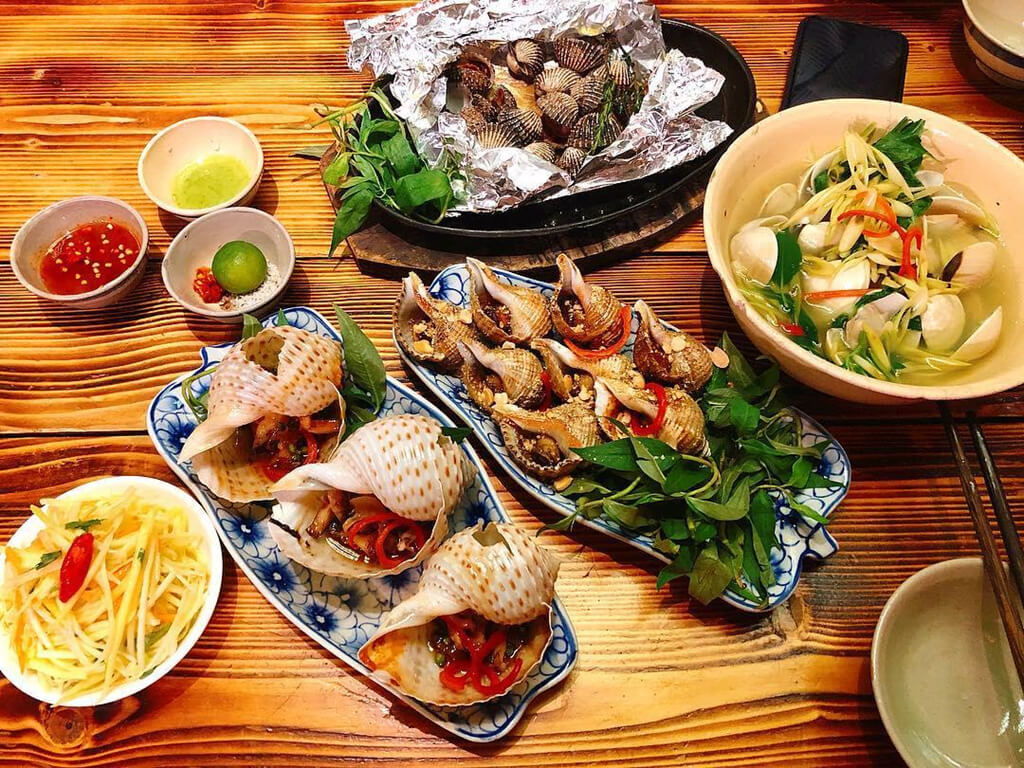 Top 10 Địa Điểm Ăn Hải Sản NGON – BỔ – RẺ Ở Vũng Tàu