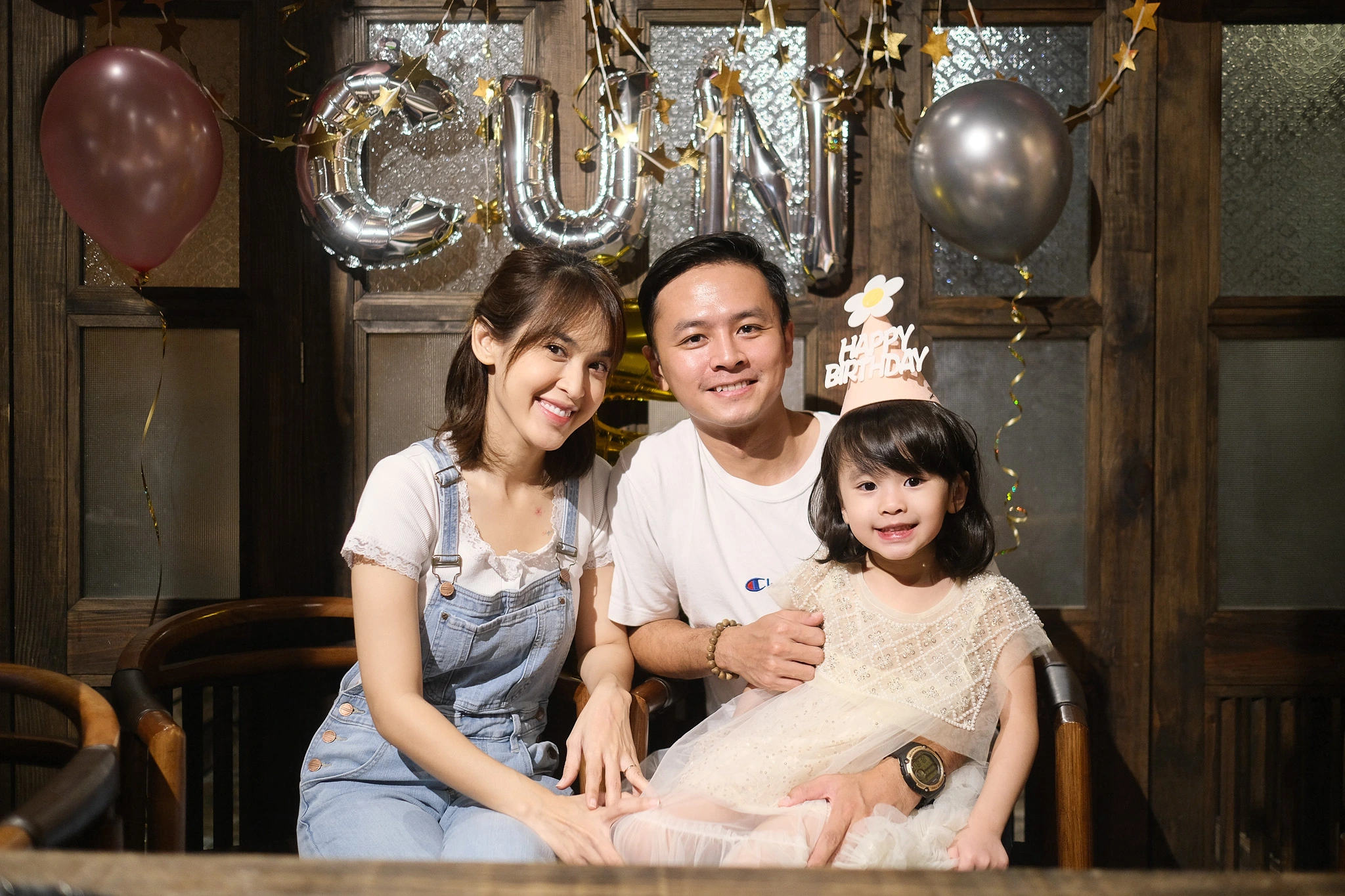 Diễn viên Tú Vi từng nghi ngờ... giới tính của chồng