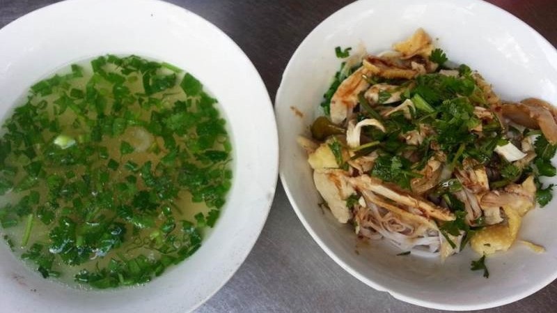 Phở Gà Trộn Mã Mây