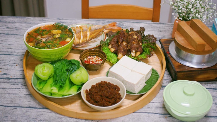 Canh cá nấu chua