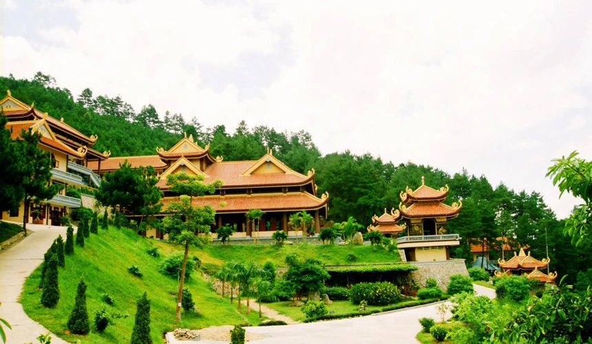 TOUR DU LỊCH TÂM LINH ĐÀ LẠT 1 NGÀY