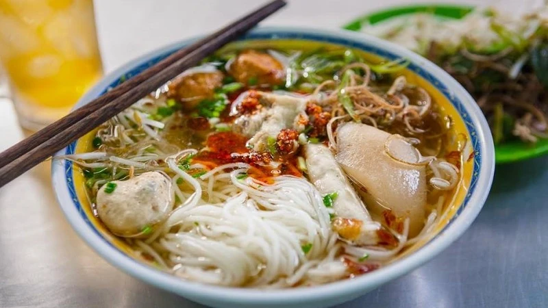 Top 17 quán ăn ngon Ninh Bình không thể bỏ lỡ